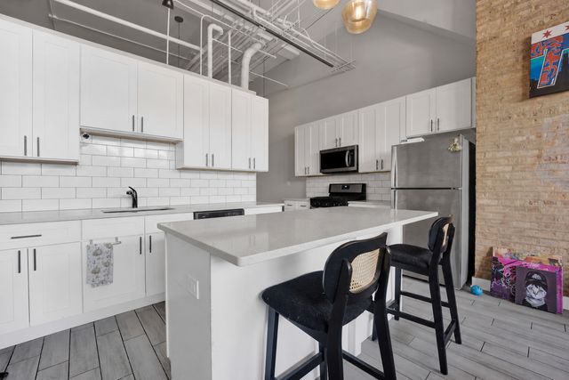 4437 W Fullerton Avenue SF, Chicago, IL 60639