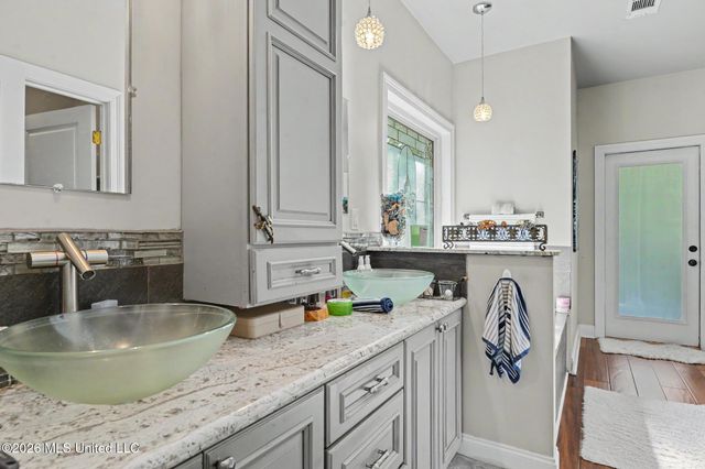 6040 Choctaw Place, Kiln, MS 39556