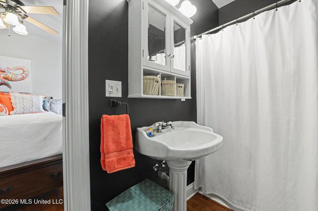 6040 Choctaw Place, Kiln, MS 39556