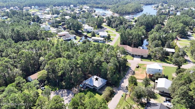 6040 Choctaw Place, Kiln, MS 39556