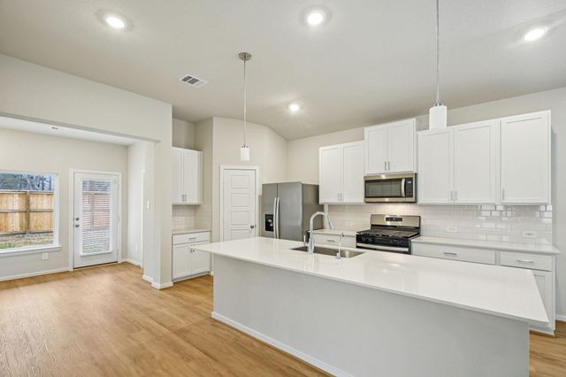 5116 Redbud Valley Drive, Pearland, TX 77584