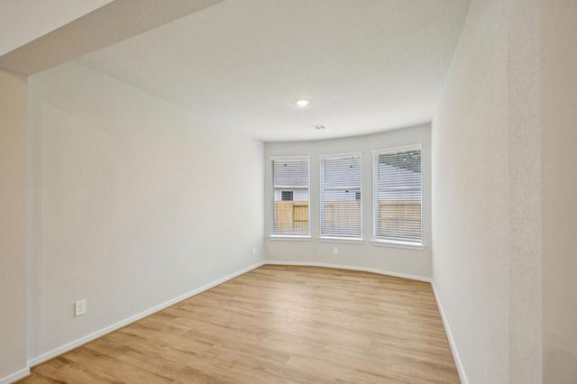 5116 Redbud Valley Drive, Pearland, TX 77584