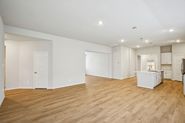 5116 Redbud Valley Drive, Pearland, TX 77584