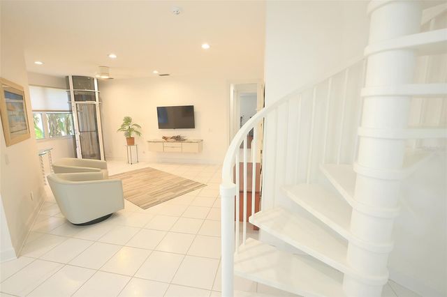3527 FAIR OAKS LANE, Longboat Key, FL 34228