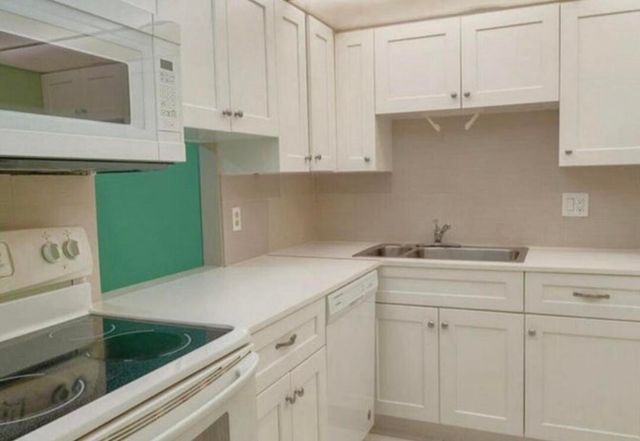 500 Executive Center Drive 2h, West Palm Beach, FL 33401