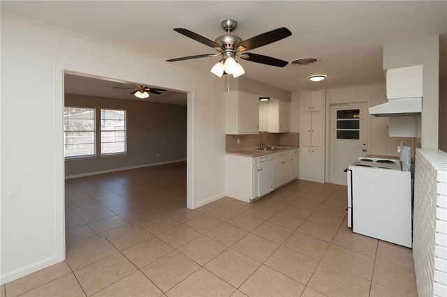 4513 Driftwood Pl, Corpus Christi, TX 78411