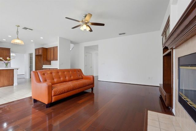 2638 Macon Dr, Sacramento, CA 95835