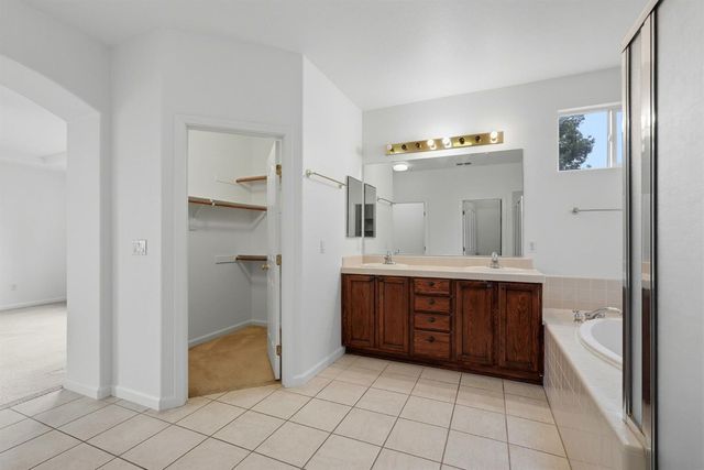 2638 Macon Dr, Sacramento, CA 95835