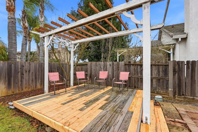 2638 Macon Dr, Sacramento, CA 95835