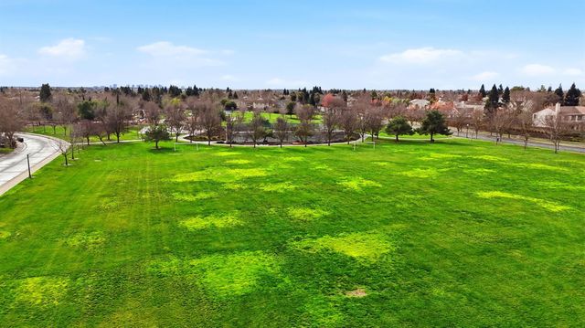 2638 Macon Dr, Sacramento, CA 95835