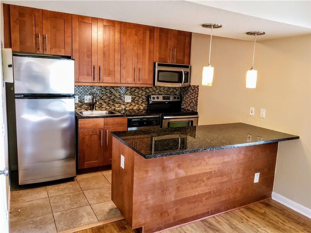 7685 Northcross DR 609, Austin, TX 78757