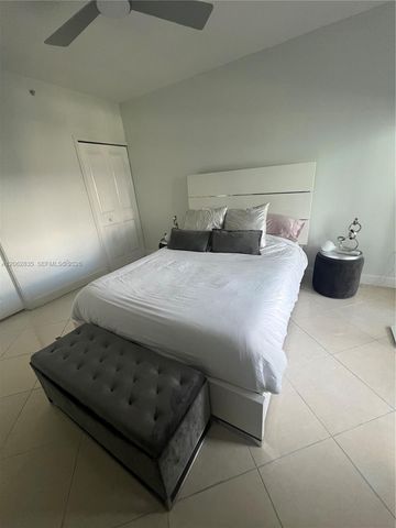 170 SE 14th St 2007, Miami, FL 33131