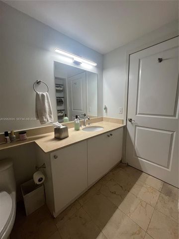 170 SE 14th St 2007, Miami, FL 33131