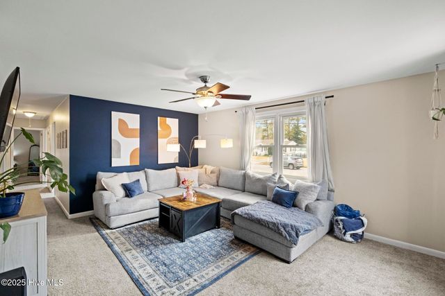 809 Barn Street, Jacksonville, NC 28540