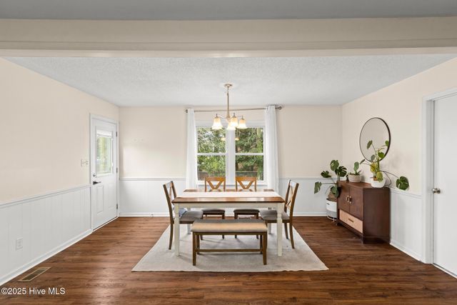 809 Barn Street, Jacksonville, NC 28540