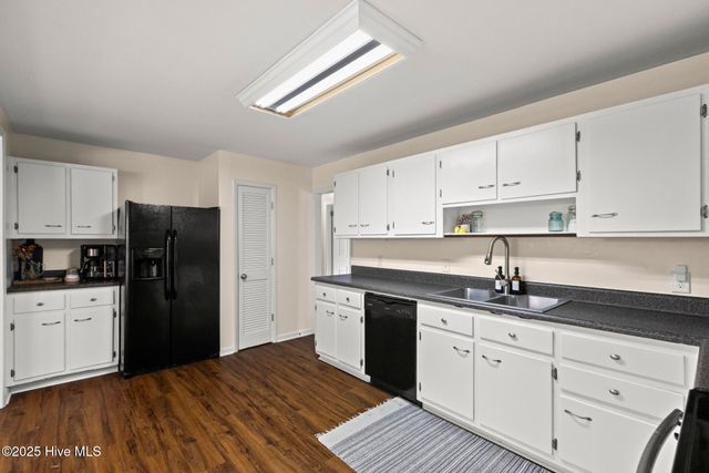 809 Barn Street, Jacksonville, NC 28540