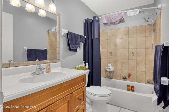 2323 Golf Lake Circle 1122, Melbourne, FL 32935