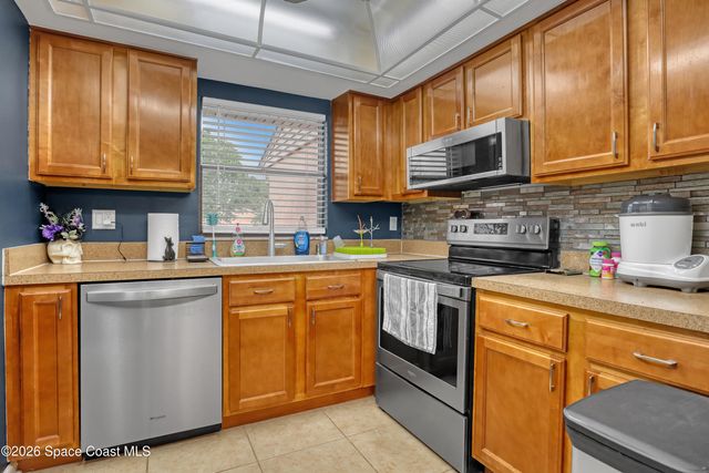 2323 Golf Lake Circle 1122, Melbourne, FL 32935