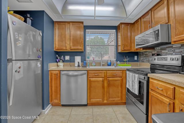 2323 Golf Lake Circle 1122, Melbourne, FL 32935