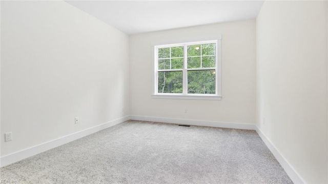107 Purdie LN, Smithfield, VA 23430