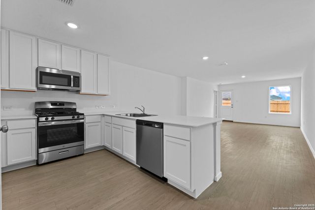 7107 Brownleaf Dr, San Antonio, TX 78227