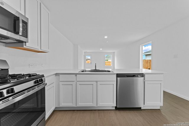 7107 Brownleaf Dr, San Antonio, TX 78227