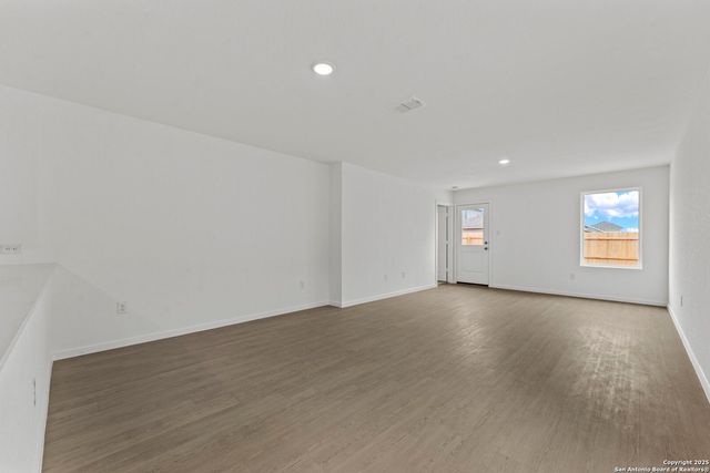 7107 Brownleaf Dr, San Antonio, TX 78227