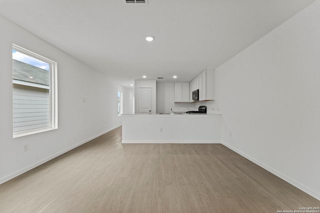 7107 Brownleaf Dr, San Antonio, TX 78227