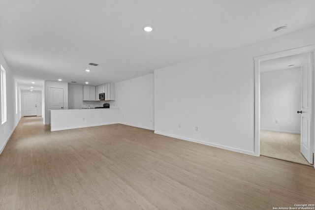 7107 Brownleaf Dr, San Antonio, TX 78227