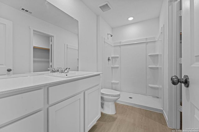 7107 Brownleaf Dr, San Antonio, TX 78227