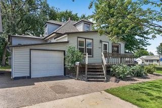 220 N Chestnut Street, Belle Plaine, MN 56011