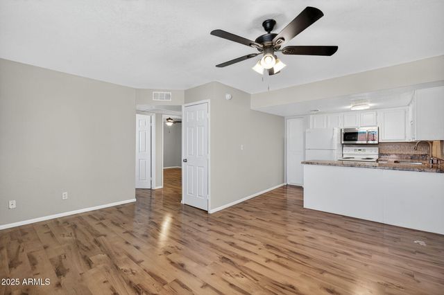 21622 N 23RD Avenue B 304, Phoenix, AZ 85027