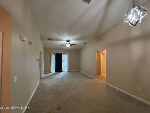 6093 MAGGIES Circle 115, Jacksonville, FL 32244
