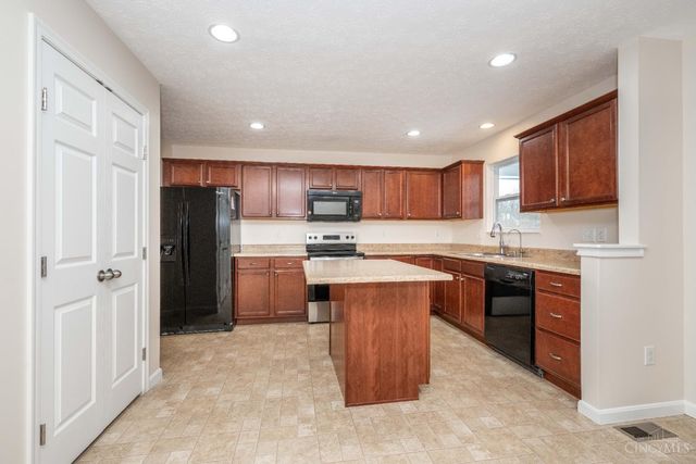 979 Bandanna Drive, Delhi Twp, OH 45238