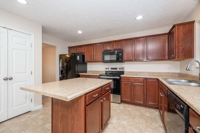 979 Bandanna Drive, Delhi Twp, OH 45238