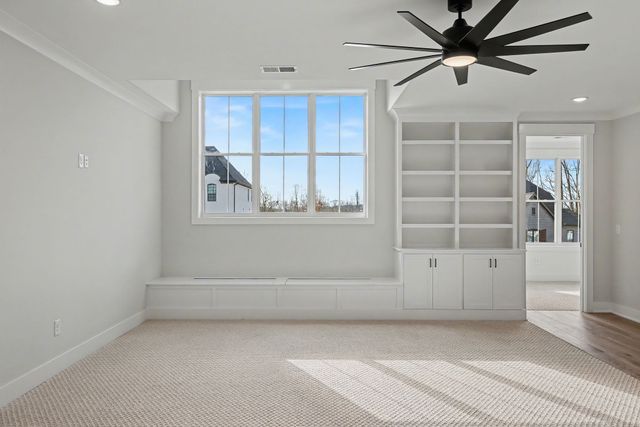 4813 Woodrow Pl, Arrington, TN 37014