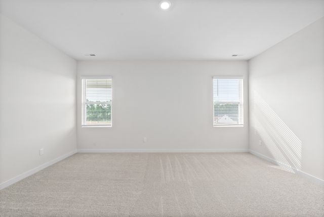 319 Lacewing Ln, Clarksville, TN 37043
