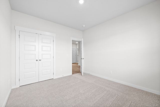 319 Lacewing Ln, Clarksville, TN 37043