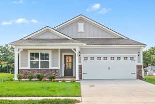 319 Lacewing Ln, Clarksville, TN 37043