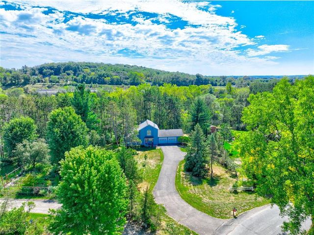 723 Glenna Drive, Hudson, WI 54016