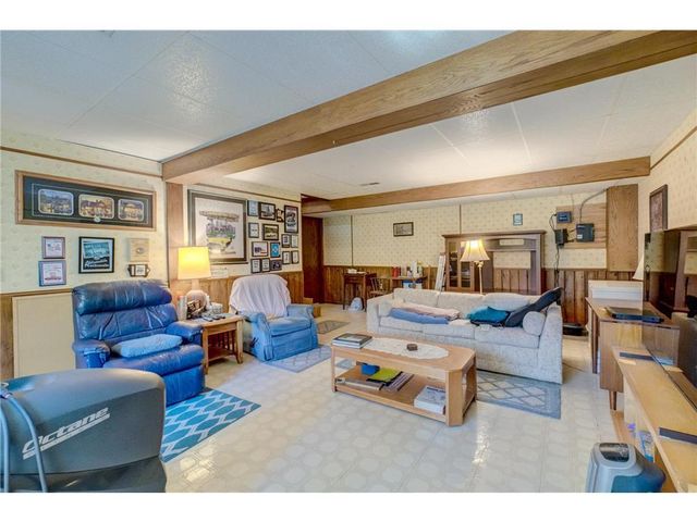 723 Glenna Drive, Hudson, WI 54016