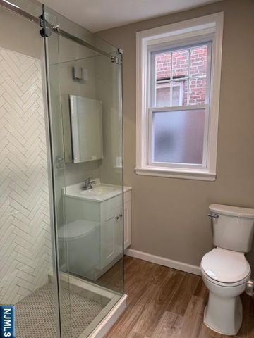 636 Boulevard 1, Weehawken, NJ 07086