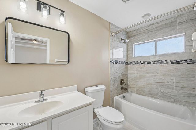 3307 INTERNATIONAL VILLAGE Court, Jacksonville, FL 32277