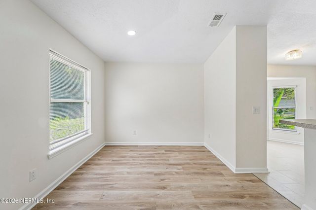 3307 INTERNATIONAL VILLAGE Court, Jacksonville, FL 32277