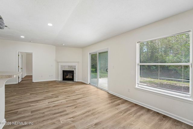 3307 INTERNATIONAL VILLAGE Court, Jacksonville, FL 32277