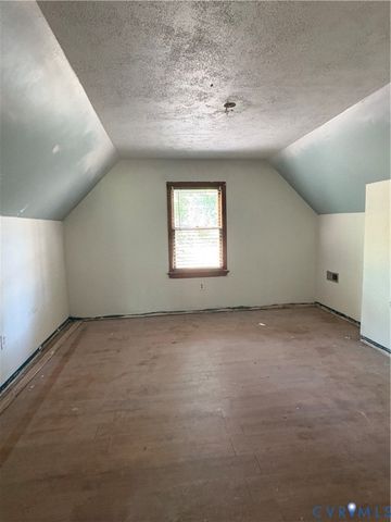 1291 Grapevine Rd, Sandston, VA 23150