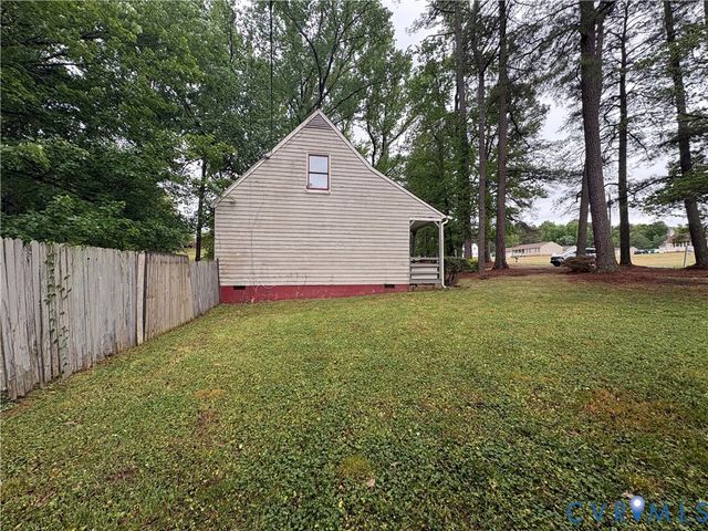 1291 Grapevine Rd, Sandston, VA 23150