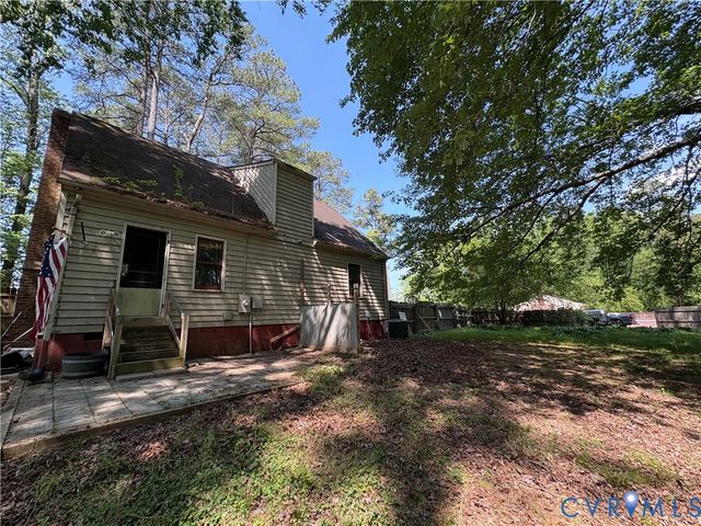 1291 Grapevine Rd, Sandston, VA 23150
