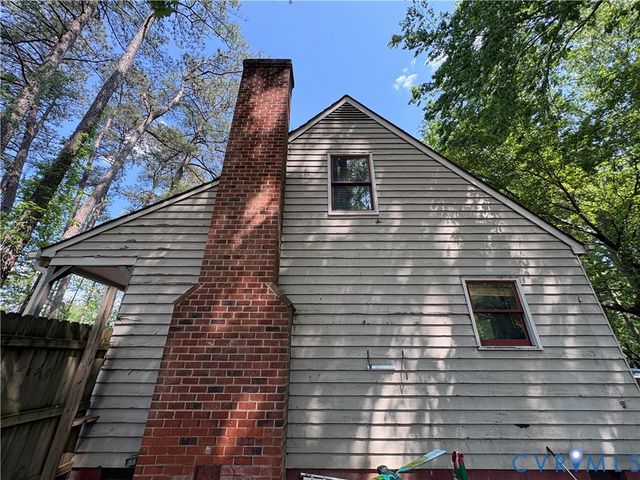 1291 Grapevine Rd, Sandston, VA 23150