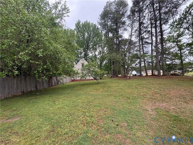 1291 Grapevine Rd, Sandston, VA 23150